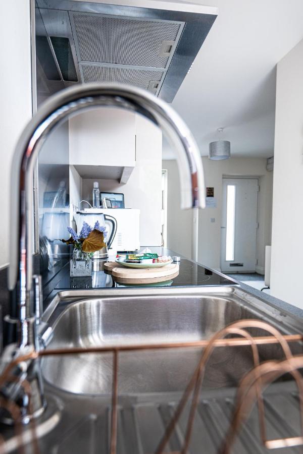 ✪ Leisure/Business ✪ 1 Bedroom Apt , Free Parking Swansea Zewnętrze zdjęcie