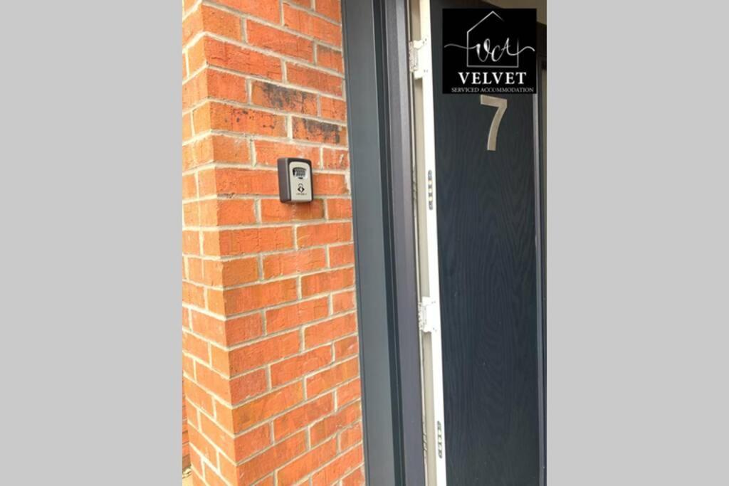 ✪ Leisure/Business ✪ 1 Bedroom Apt , Free Parking Swansea Zewnętrze zdjęcie